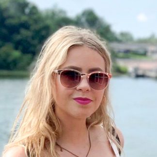 Photo of Jenna Hannon